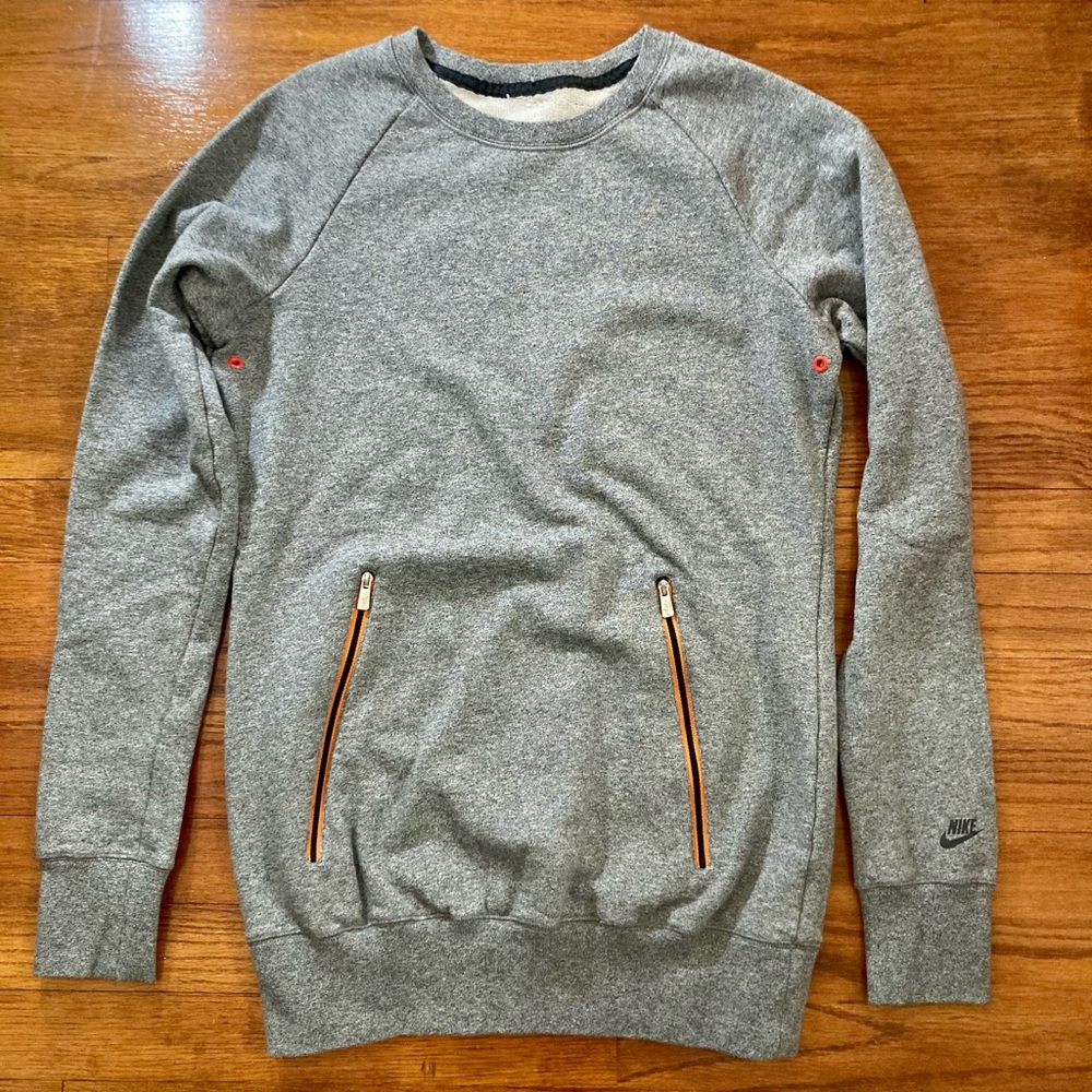 Women’s Nike Athletic Crew Sweatshirt w/Pockets